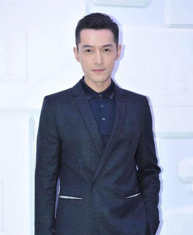 穿上西装的赵又廷好帅,跟胡歌撞脸,气质很像呢!_因为_魅力十足_鲜肉