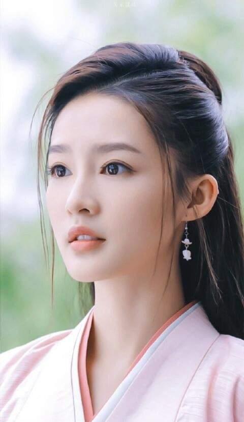 演技好,长相美,"鸡腿姑娘"李沁为什么就是红不了_昆曲_成功_角色