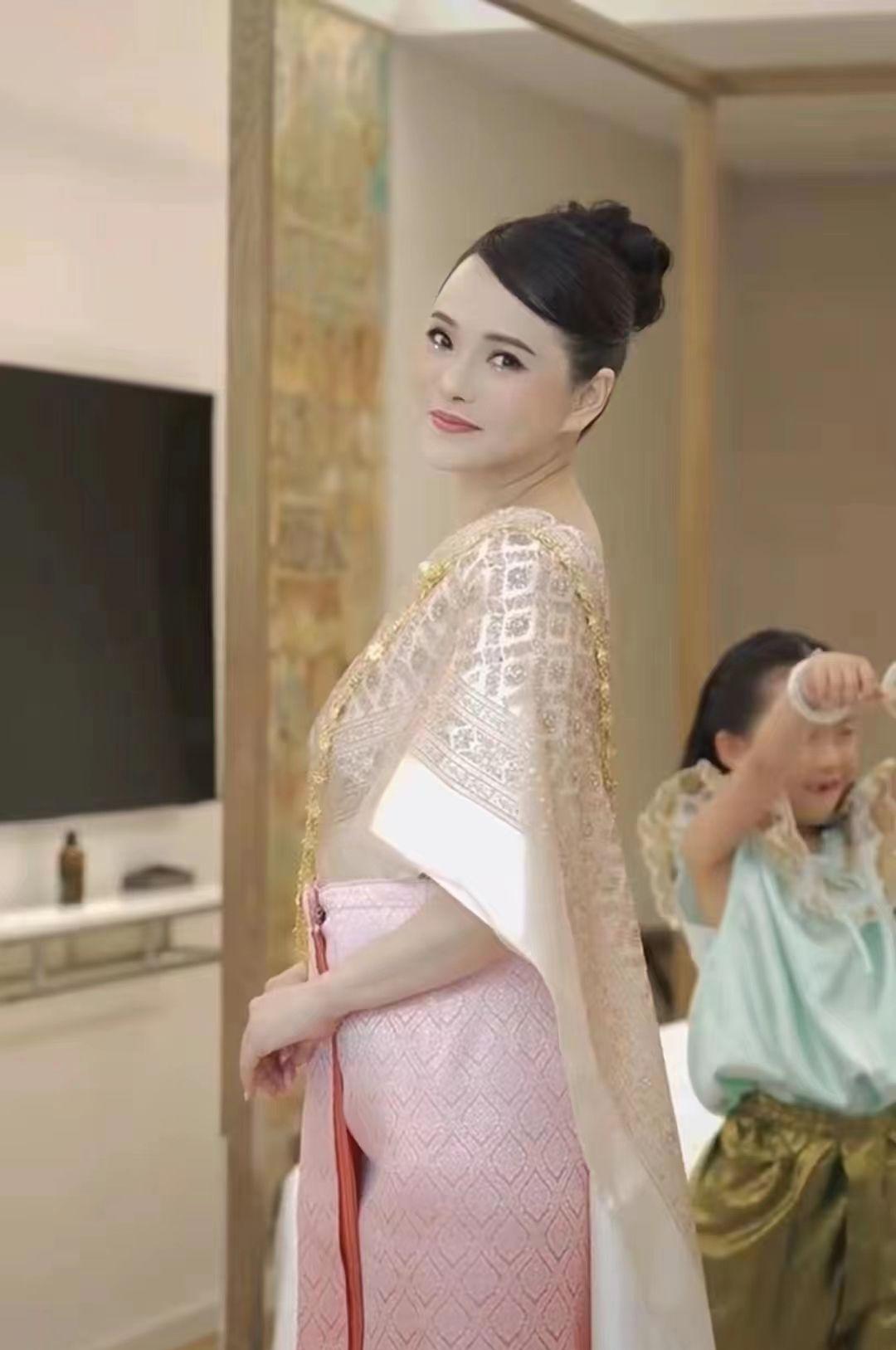 伊能静怎么胖成这样了?