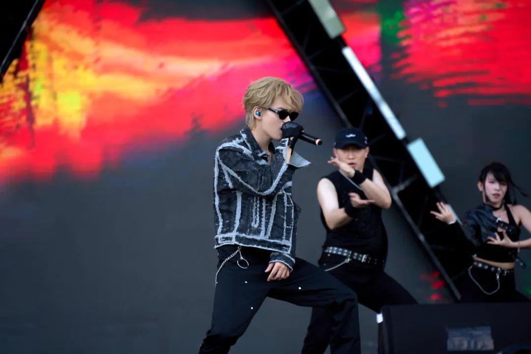 文俊辉的腹肌看了,周深的新专辑也要来了!