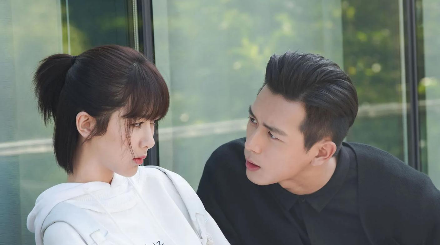 杨紫发文为李现庆生,连续3年未间断,文案看出两人关系变化_时间_最好