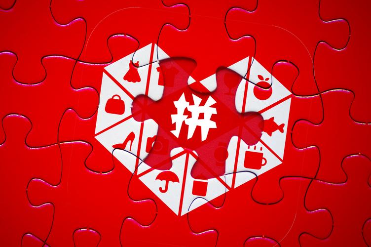 拼多多作为电商行业的后进入者,能够在不到5年的时间拥有超过5亿的