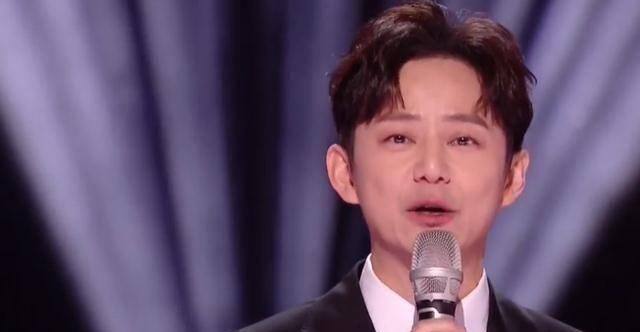 杨幂裙子打翻,没有谢娜的湖南卫视跨年晚会好沉闷_吴昕_汪涵_兄弟