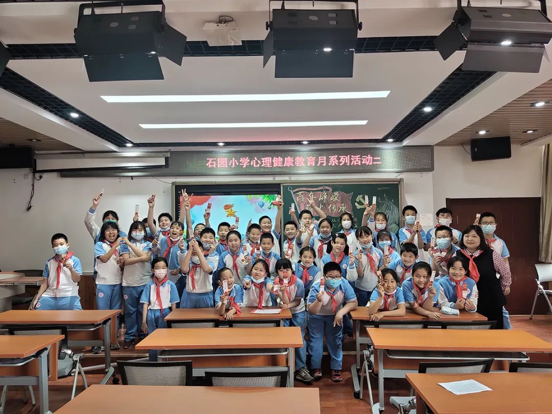 顺义区14个少先队中队喜获"全国红领巾中队"称号_北京市_小学_活动