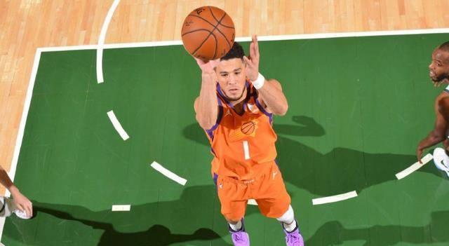 名嘴王猛:有点像科比_比赛_太阳_字母