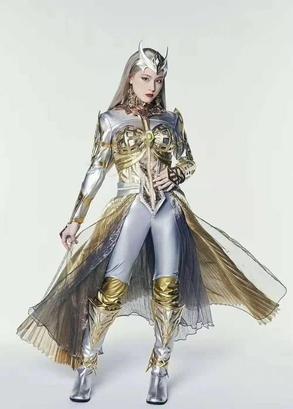 黑暗奥特曼舞台剧:卡蜜拉新造型曝光,完美曲线配合高颜值尽显个人魅力