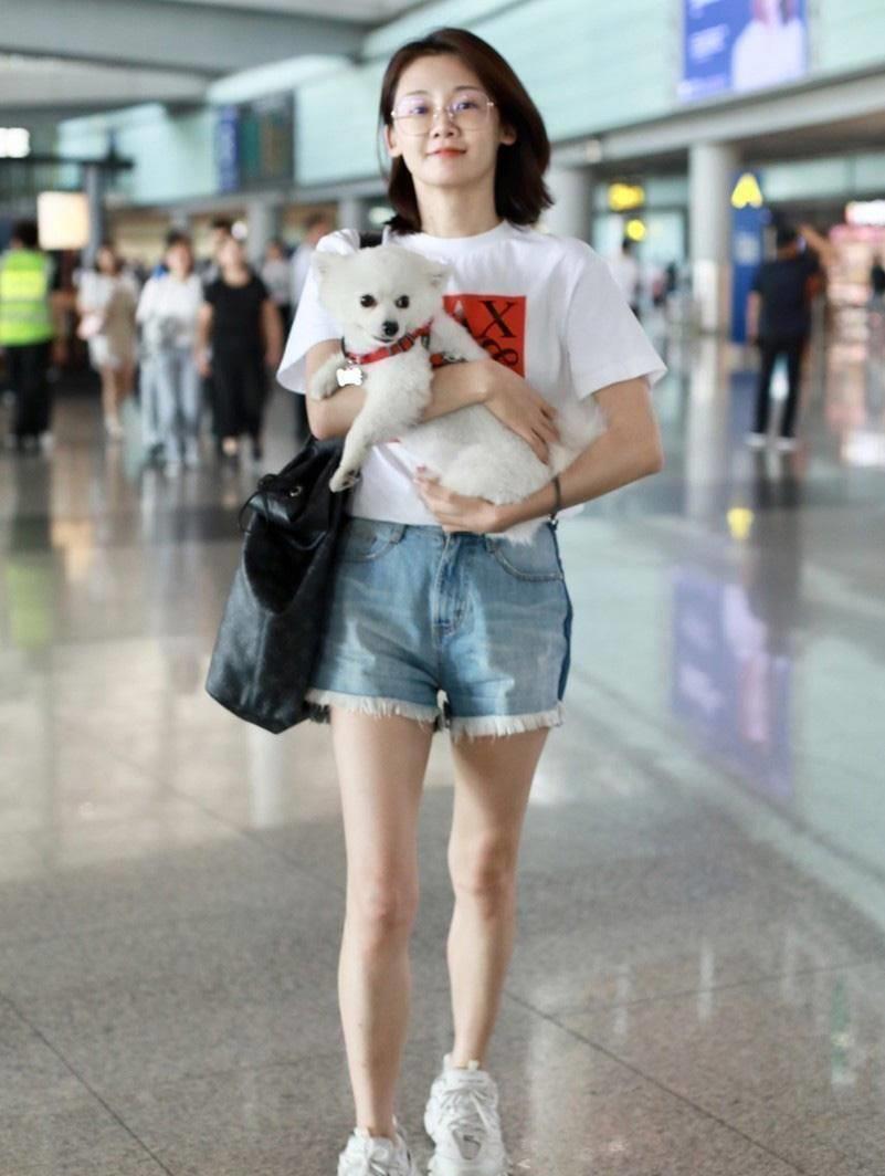 苗苗清纯造型超级治愈!