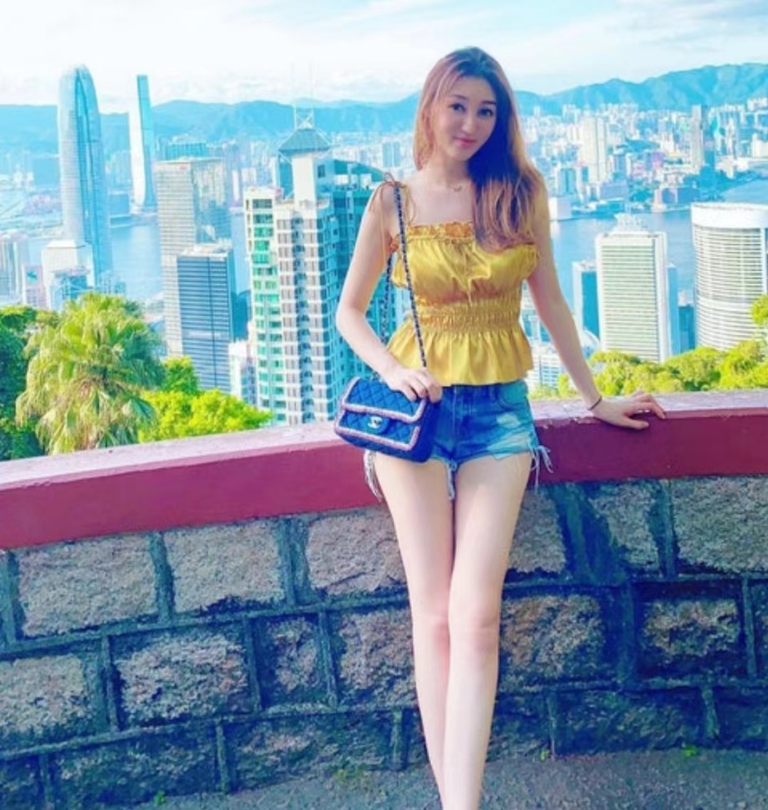 何艳娟回应被指爱炫富,曾与年长40岁富商闪婚跻身上流社会