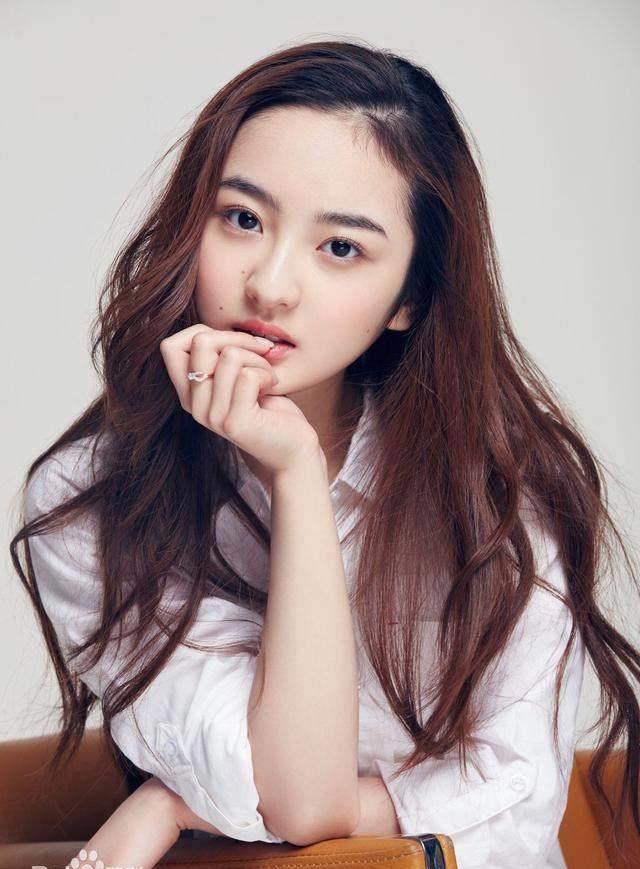 萝莉恋上大叔歌手,到底是真爱还是道德沦陷_miki_张木易_恋情