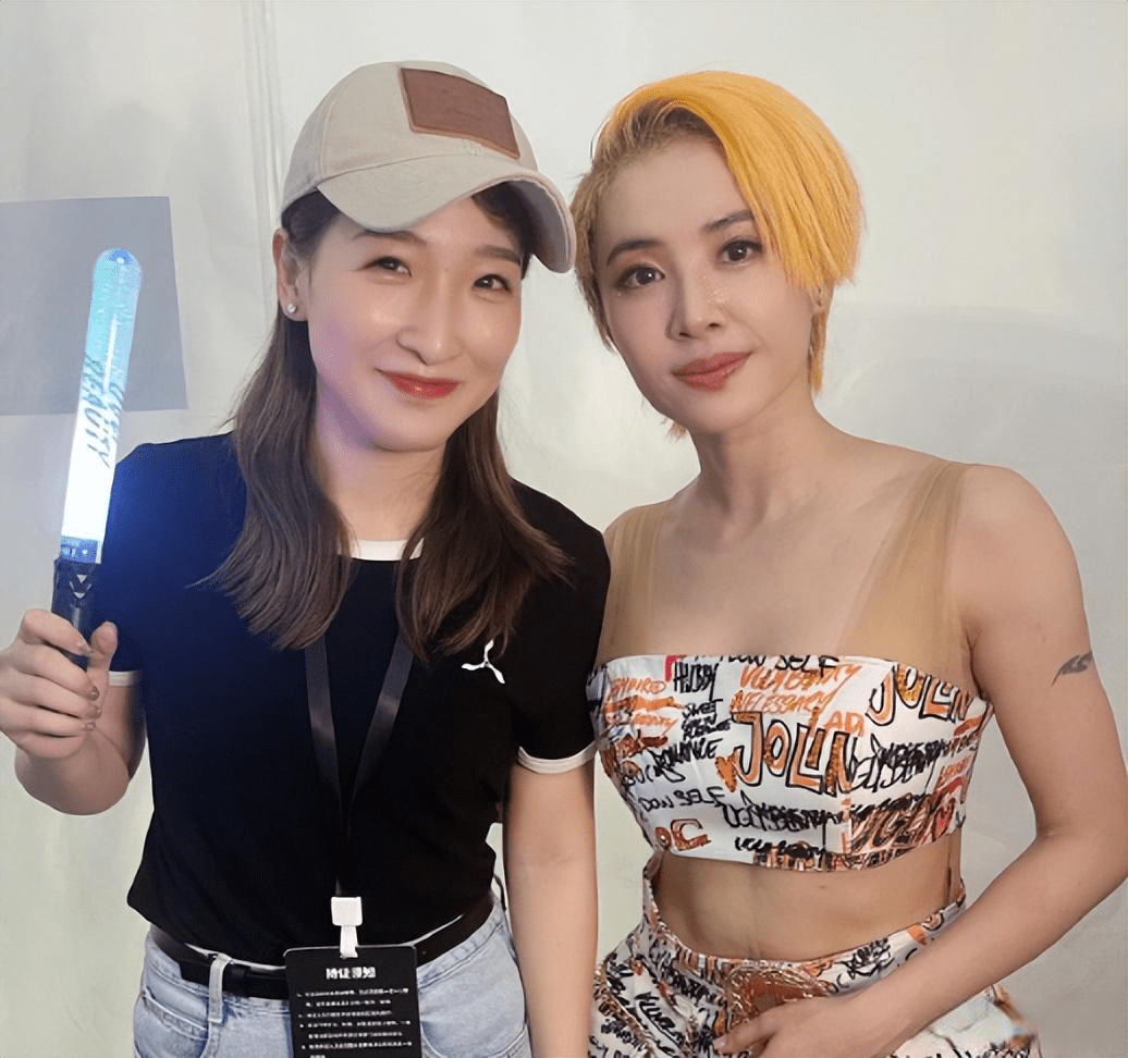 奥运冠军刘诗雯会见歌坛天后蔡依林,网友:龙队来了吗_马龙_比赛_乒超