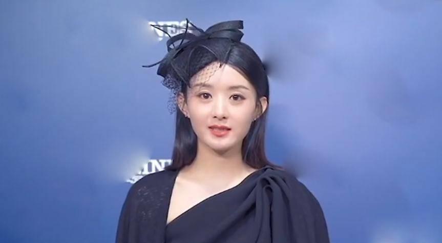 路人晒赵丽颖产后活动照,赵丽颖产后活动照对比明显_照片_脸颊_特写