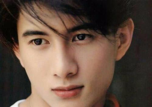 为何邓超说创4能感受世界的参差,和30年前偶像做对比,就明白了_钟汉良