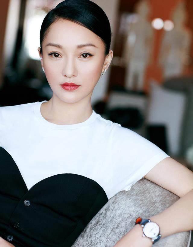 好莱坞女星一部电影拿1.59亿,中国演员远远不及_周迅_黑寡妇_超级英雄