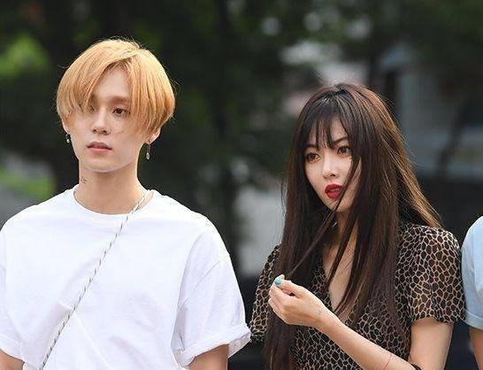 女神金泫雅,能帅能可爱,穿男友衣服扮起小软妹,画面尽显呆萌_宣美