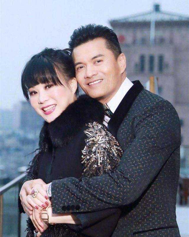 播出42年,主演境况天差地别,有人身价过亿,有人出家_周润发_赵雅芝