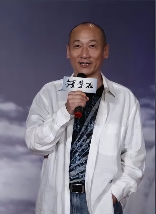 著名导演张建亚:与女星张瑜离婚后,现在人生状况怎样?