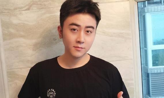 连麦井川里予打lol手游,直播间送全套神龙皮肤_玩家_猫皇_灵药