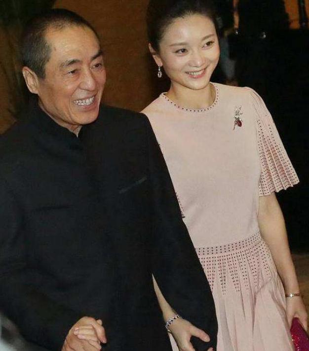 愧对肖华,情断巩俐,张艺谋为什么会爱上18岁的陈婷?_电影_父母_影后