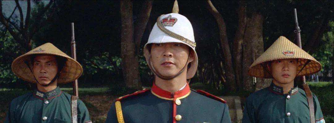 请刘德华题字的是钱嘉乐,不愧是刘德华御用替身,香港电影替身之王