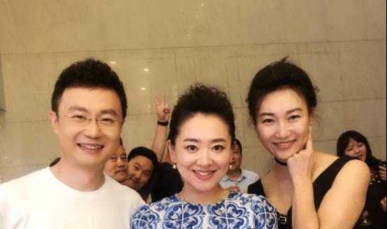 46岁"不婚不育"的李梓萌,早已走上了另一条人生大道_网友_工作_康辉