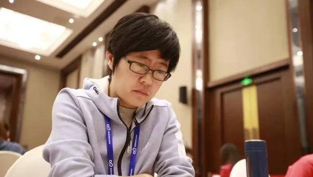 唐丹与王琳娜的国际象棋第一人之争,既有明争暗斗,也有尊重和温情