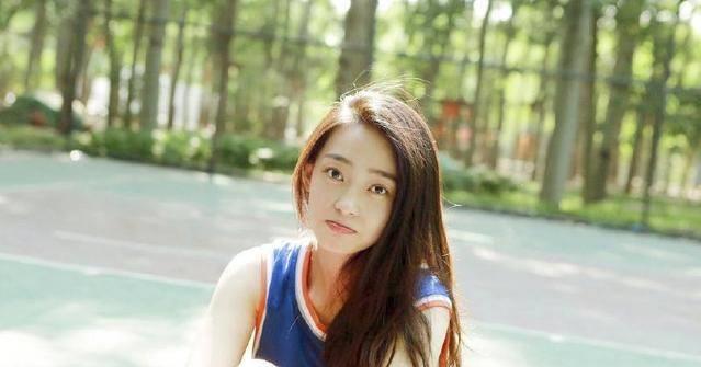 她是北电新晋小花,虽有演技却一直不红,如今终于被黄磊带火了_王艺诺