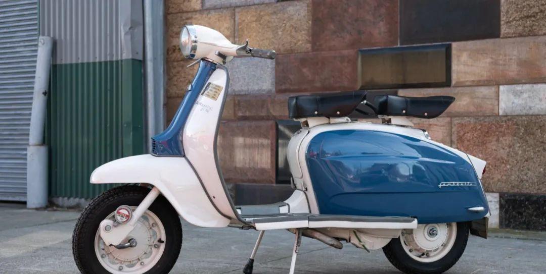 ra摩托泳池派对,带你解锁不一样的复古踏板_搜狐汽车_搜狐网