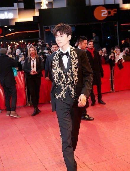 王源被网友cue身高,粉丝力挺刚哥!_cm_时候_因为