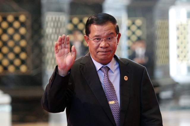 新华社7月26日报道,柬埔寨首相洪森26日表示,他将不再担任柬首相
