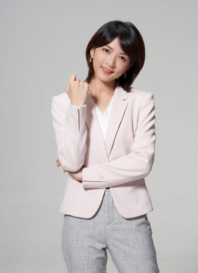 《今日关注》主持人马粤慧,39岁依然青春靓丽,至今感情成谜_黎绮雯