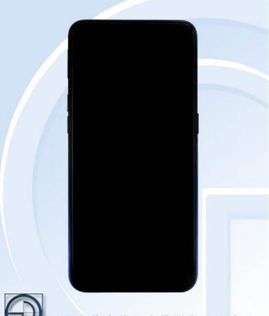 oppor17的刘海面积相比r15明显缩小了很多,同时,新机的过渡曲线由原来