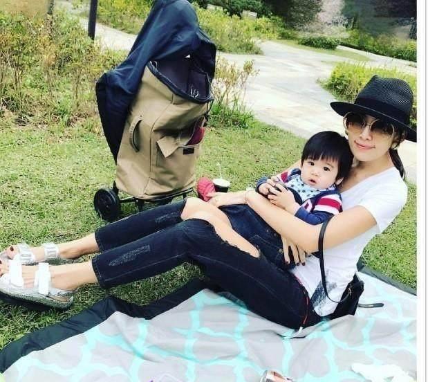 不过令人好奇的是,林志颖很少po出老婆的照片,就算有,也多是侧面或是