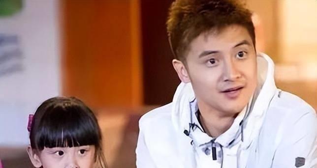 小亮仔扶阿拉蕾安慰小泡芙,cindy却遭亲妈吐槽,看田亮如何拯救_叶一茜