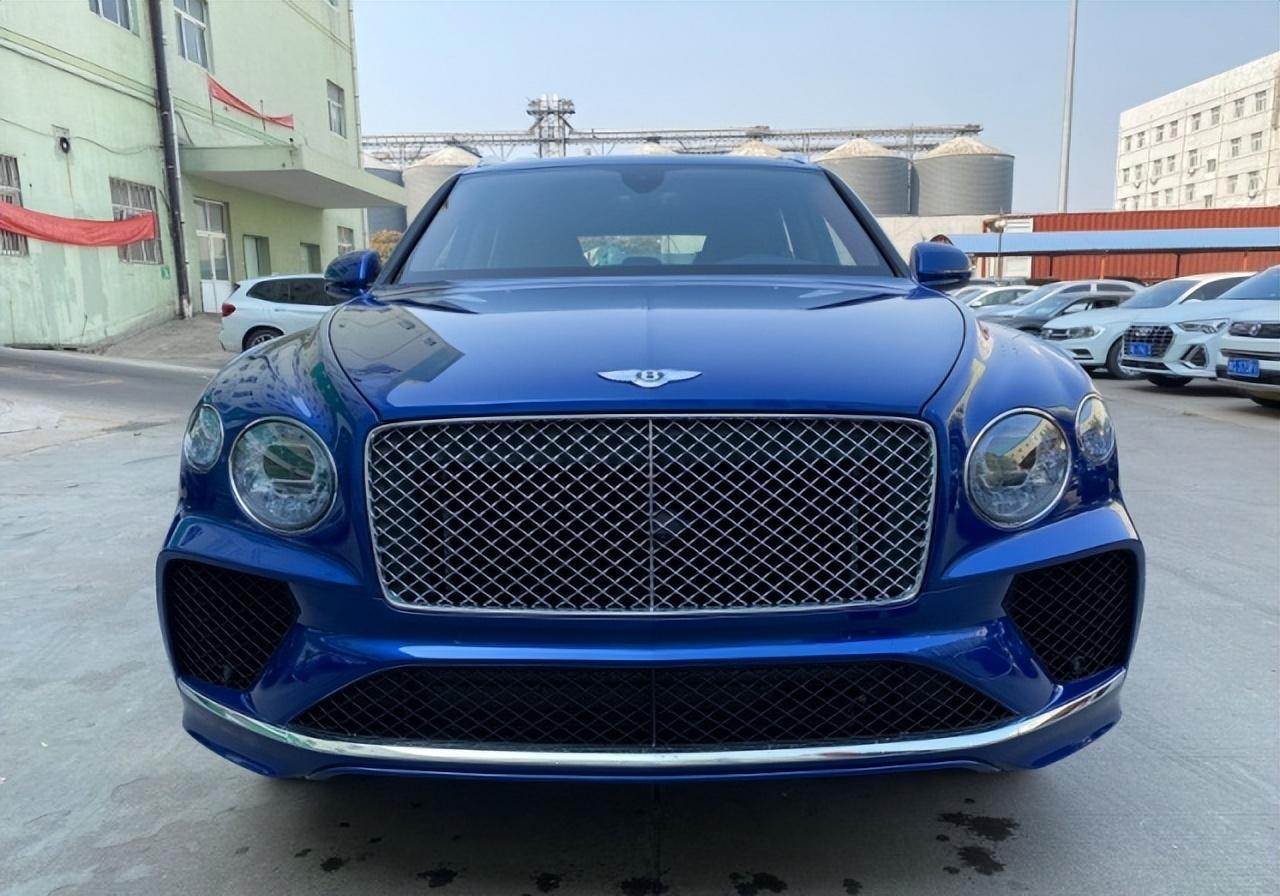 原创:美规宾利添越:配置非常丰富,提供了极致的舒适和便利性_搜狐汽车