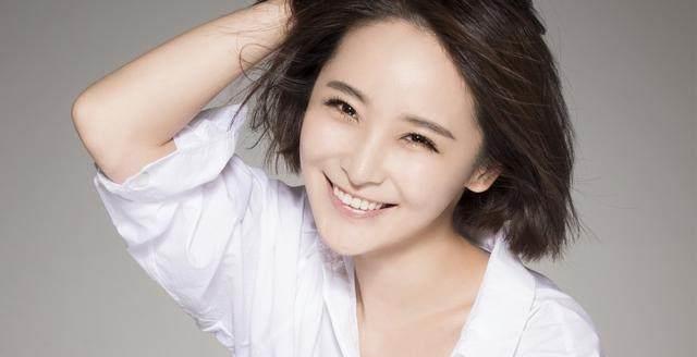 唯一没有大红大紫的谋女郎,有演技有身材,如今却渐渐被观众遗忘_李曼