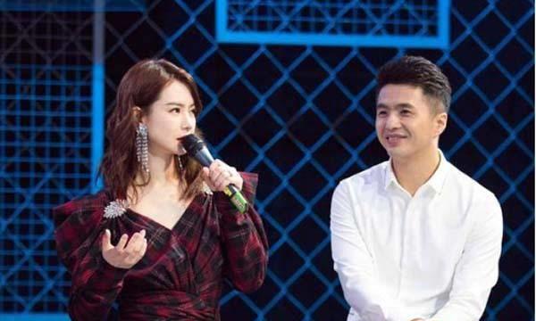 魏坤琳老婆照片被曝出,颜值不输奶茶妹妹,还是清华大学教师_妻子_桑洁