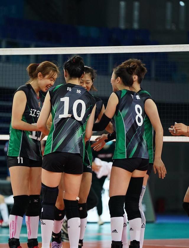 颜妮休战,辽宁女排轻取河南迎第二阶段开门红,丁霞再现霹雳暴扣_方面