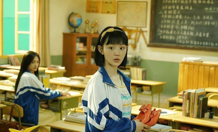 杨超越杨晗《重紫》路透,代拍将两人错认,超越粉丝曾说其蹭热度_因为