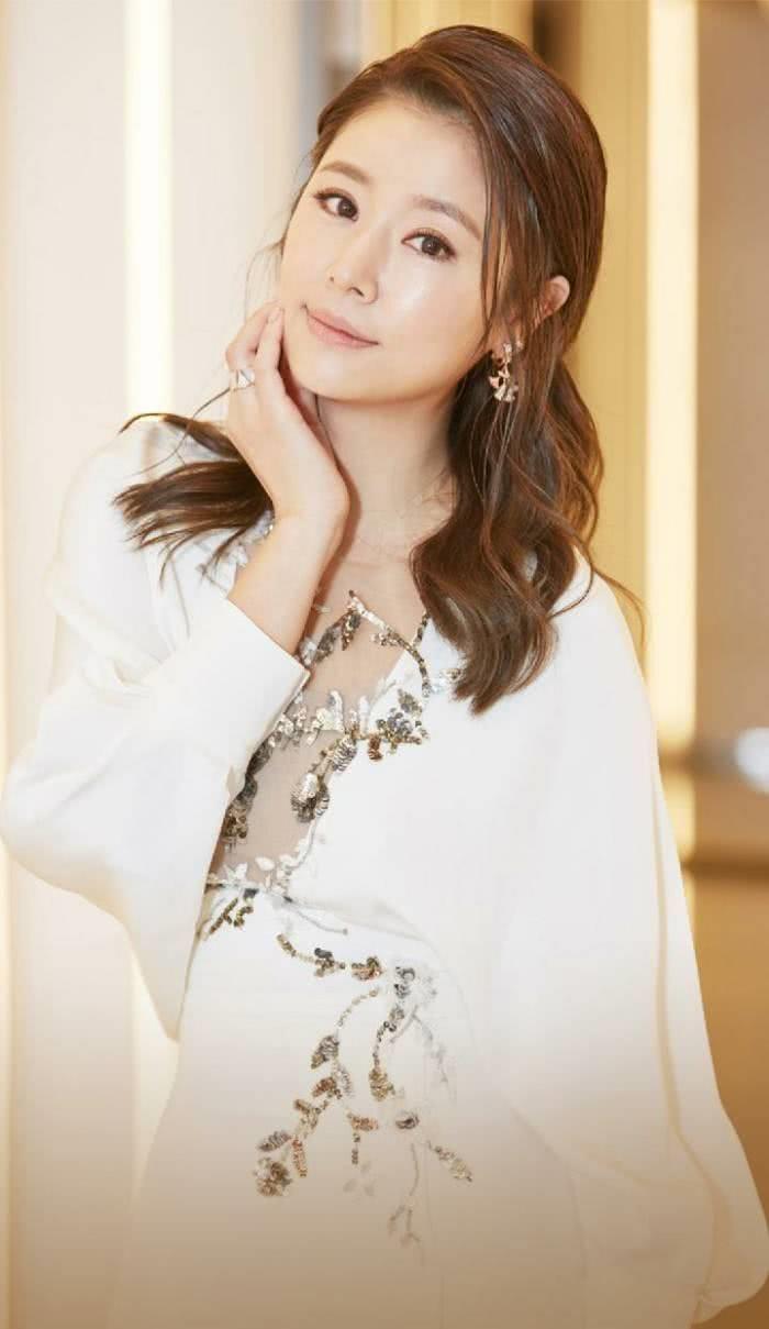 颜值不输林心如,曾是霍建华最想娶的女人,今40岁成冻龄女神_陈乔恩