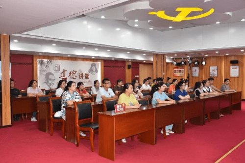 学思践悟新思想 青春奋斗正当时 (图2)