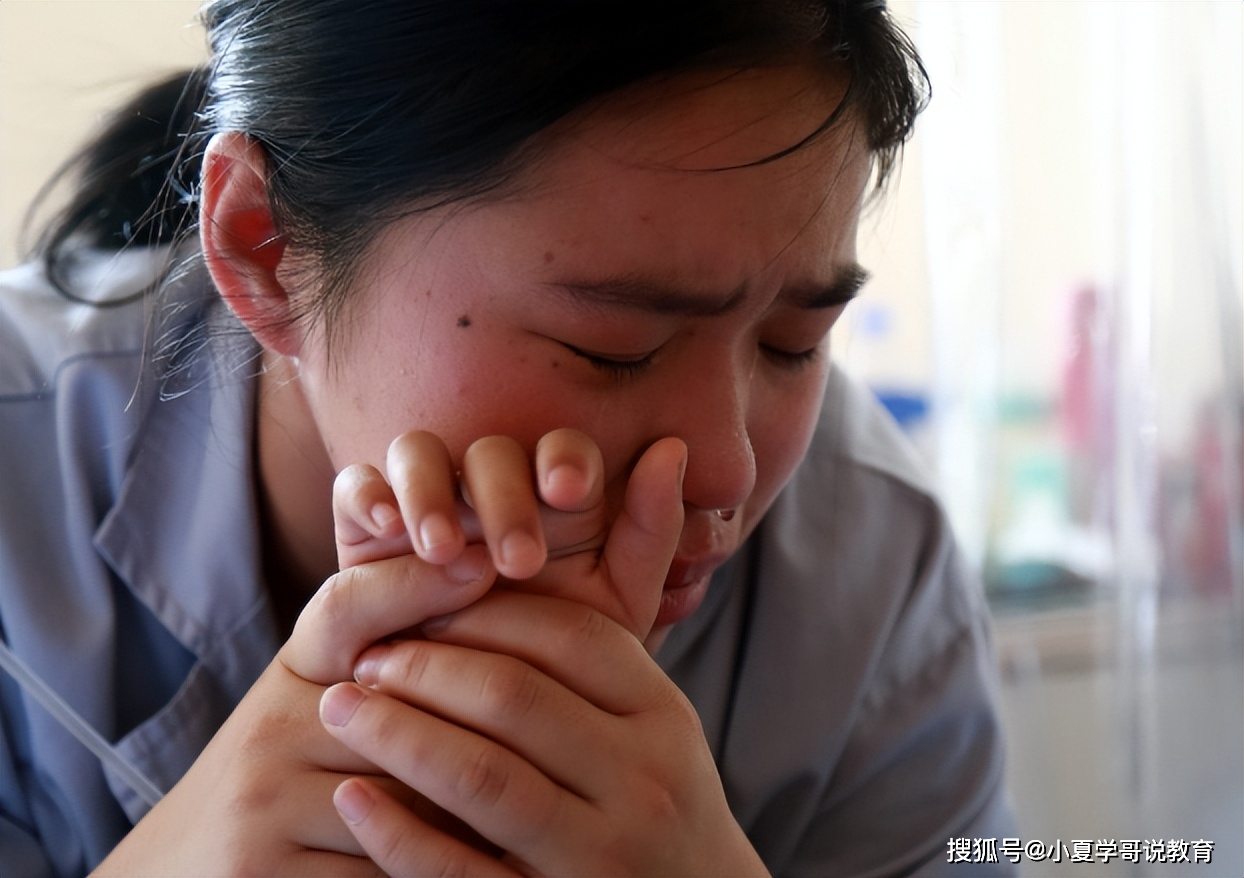 女人家庭孩子压力图片图片