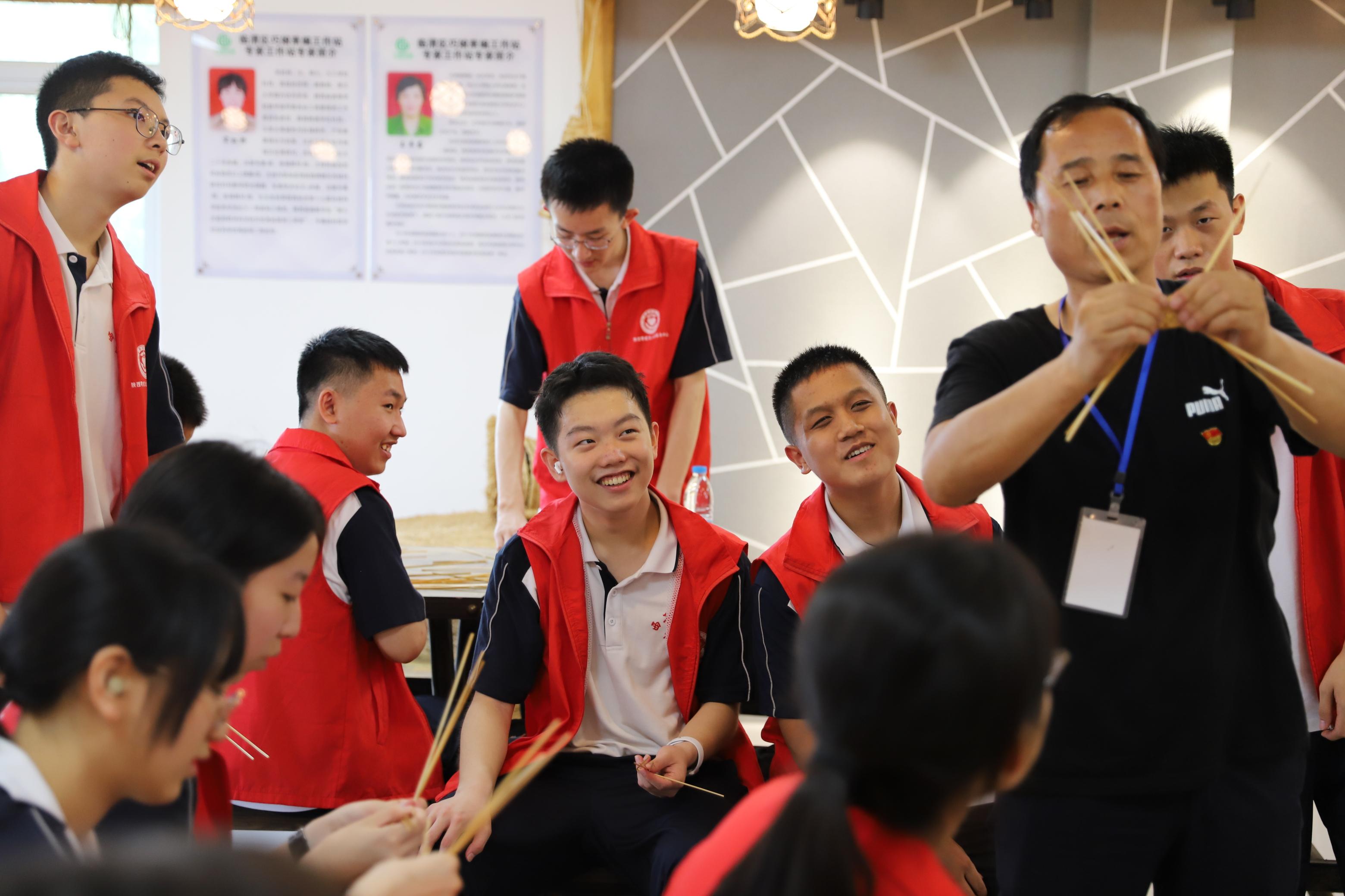 看7月西工大附中学子的社会公益实践_活动_桥南镇_服务