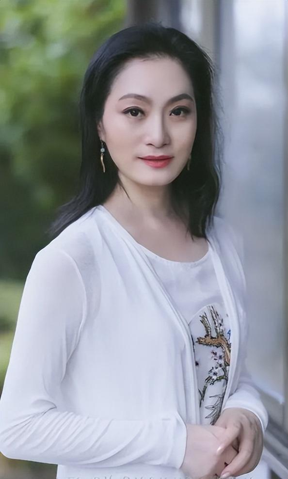 李敏:浙江德清走出来的越剧名家,婚姻状况怎样?