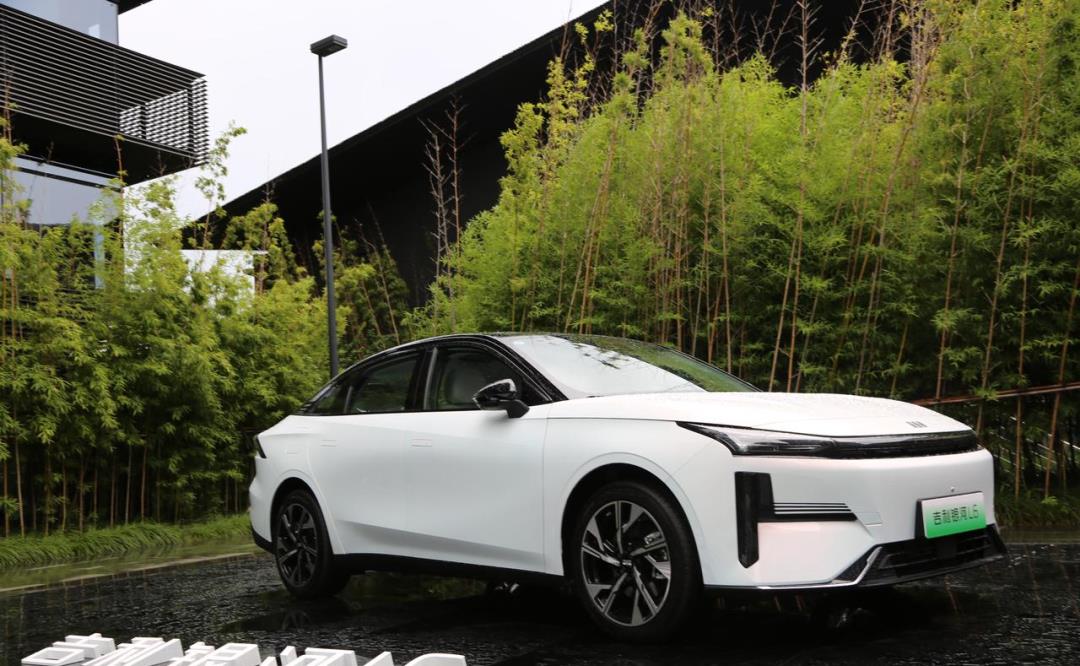 a级家轿的智舱高级感,吉利银河l6能给吗?_搜狐汽车_搜狐网