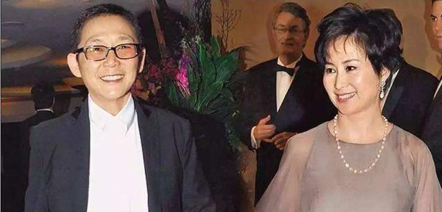 俞琤现身郑志刚豪门宴会,何超琼却并未出现,网友猜测两人或闹掰_俩人