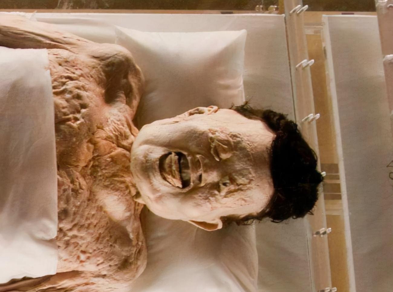 而这古尸是继1972年之后,中国考古发现年代最早且保存完好的湿尸.