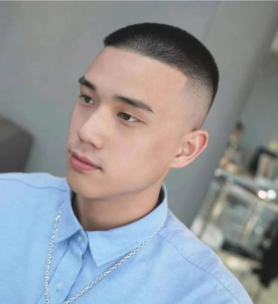 最百搭的男士发型,非两侧铲短莫属,百变时尚真有型_头发_头顶_一定的