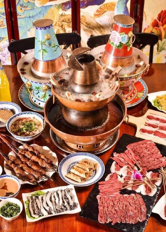 重庆人为了阻止外地人吃鸳鸯锅,连鬼故事都讲得出来_白汤_林洪_盘鼎