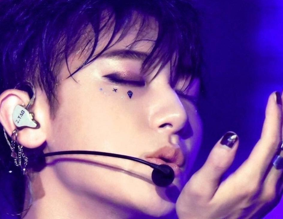 美甲的他,曾毁掉星爷经典的《大话西游》,我却不忍黑他_黄子韬_父亲