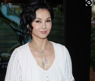 24岁嫁豪门生5子,丈夫不忠诚果断分手获4亿分手费_谢玲玲_林建岳_文娱